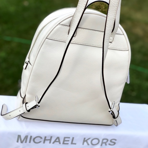 Michael kors backpack - Picture 3 of 6